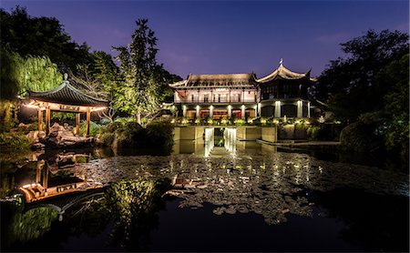 Illuminated Wen Ying Ge Tea House and pavilion at West Lake, Hangzhou, Zhejiang, China, Asia Stock Photo - Rights-Managed, Code: 841-07782079