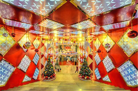 Christmas at Cloud Nine Shopping Mall in Jingan district, Shanghai, China, Asia Photographie de stock - Rights-Managed, Code: 841-07782091