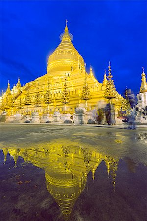 simsearch:6119-07443725,k - Shwezigon Paya, Bagan (Pagan), Myanmar (Burma), Asia Stock Photo - Rights-Managed, Code: 841-07782224