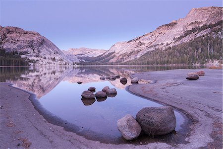 Twilight at Tioga Lake, Yosemite National Park, UNESCO World Heritage Site, California, United States of America, North America Foto de stock - Con derechos protegidos, Código: 841-08031475