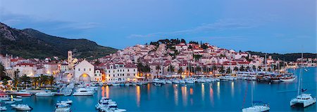 simsearch:649-07063397,k - Elevated view over the picturesque harbour town of Hvar illuminated at dusk, Hvar, Dalmatia, Croatia, Europe Foto de stock - Con derechos protegidos, Código: 841-08059395
