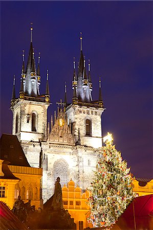 simsearch:841-07673469,k - Christmas Market and the Church of Our Lady of Tyn on the Old Town Square, UNESCO World Heritage Site, Prague, Czech Republic, Europe Stock Photo - Rights-Managed, Code: 841-08101711