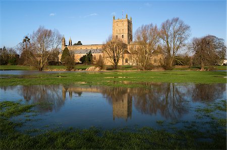 simsearch:841-07084298,k - Tewkesbury Abbey reflected in flooded meadow, Tewkesbury, Gloucestershire, England, United Kingdom, Europe Stock Photo - Rights-Managed, Code: 841-08102187