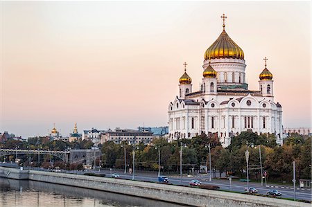 simsearch:841-07673469,k - Cathedral of Christ the Saviour and Moskva River, Moscow, Russia, Europe Stock Photo - Rights-Managed, Code: 841-08211679