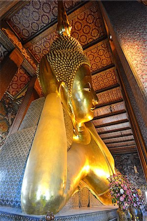 Reclining Buddha in Wat Pho (Wat Po) (Wat Phra Chetuphon), Bangkok, Thailand, Southeast Asia, Asia Stock Photo - Rights-Managed, Code: 841-08211778