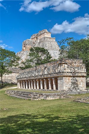 simsearch:841-06806879,k - Columns Building in foreground with Pyramid of the Magician beyond, Uxmal, Mayan archaeological site, UNESCO World Heritage Site, Yucatan, Mexico, North America Stock Photo - Rights-Managed, Code: 841-08244260