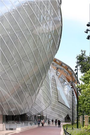 frank gehry - Louis Vuitton Foundation (Fondation Louis-Vuitton), Art Museum, Architect Frank Gehry, Paris, France, Europe Stock Photo - Rights-Managed, Code: 841-08240148