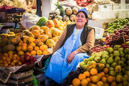 simsearch:841-07541032,k - Portrait of a fruit and vegetable vendor, Campesino Market (Mercado Campesino), Sucre, Bolivia, South America Photographie de stock - Rights-Managed, Code: 841-08357227