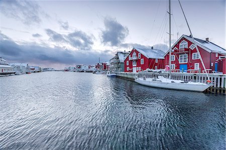 simsearch:841-08244166,k - The typical fishing village of Henningsvaer with its red houses (rorbu), Lofoten Islands, Arctic, Northern Norway, Scandinavia, Europe Stock Photo - Rights-Managed, Code: 841-08357397