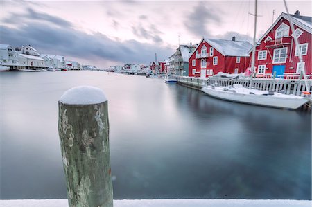 simsearch:841-08244166,k - The typical fishing village of Henningsvaer with its red houses (rorbu), Lofoten Islands, Arctic, Northern Norway, Scandinavia, Europe Stock Photo - Rights-Managed, Code: 841-08357398