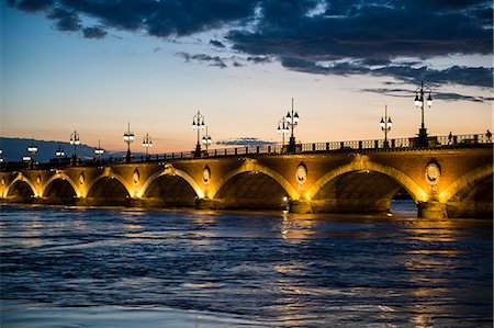 simsearch:841-07540886,k - Historic bridge Pont de Pierre over the Garonne River at sunset, Bordeaux, Aquitaine, France, Europe Stock Photo - Rights-Managed, Code: 841-08421215