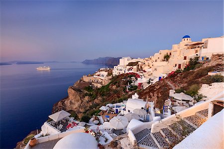 simsearch:841-05960033,k - View of the Aegean Sea from the typical Greek village of Oia at dusk, Santorini, Cyclades, Greek Islands, Greece, Europe Stock Photo - Rights-Managed, Code: 841-08645309