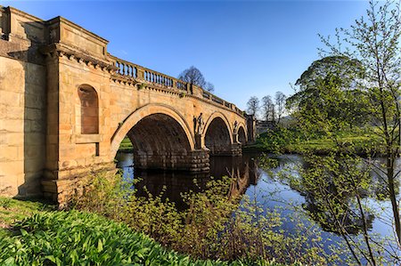 simsearch:841-06341441,k - Sandstone bridge by Paine over River Derwent on a spring morning, Chatsworth Estate, home of Duke of Devonshire, Derbyshire, England, United Kingdom, Europe Stock Photo - Rights-Managed, Code: 841-08663470
