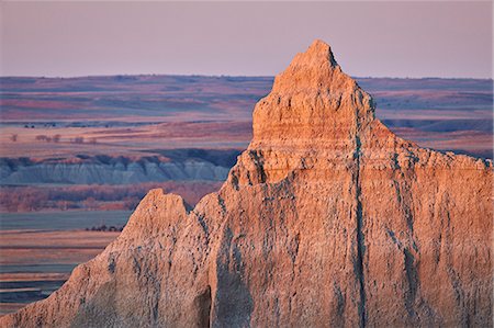 south dakota - Badlands at dawn, Badlands National Park, South Dakota, United States of America, North America Foto de stock - Con derechos protegidos, Código: 841-08663664