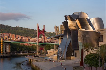 spain guggenheim - The Guggenheim Museum, designed by Frank Gehry, Bilbao, Biscay (Vizcaya), Basque Country (Euskadi), Spain, Europe Stock Photo - Rights-Managed, Code: 841-08718125