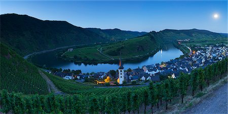 View of River Moselle at dusk, Bremm, Rhineland-Palatinate, Germany, Europe Stock Photo - Rights-Managed, Code: 841-08797952