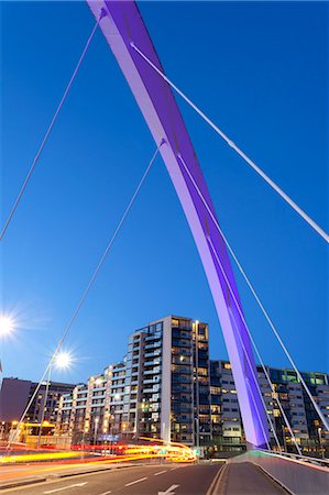 road bridge uk - Clyde Arc (Squinty Bridge), Finnieston, River Clyde, Glasgow, Scotland, United Kingdom, Europe Stock Photo - Rights-Managed, Code: 841-08821612