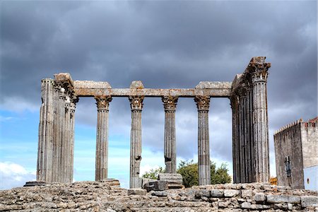 simsearch:841-06502522,k - Roman Temple, Evora, UNESCO World Heritage Site, Portugal, Europe Stock Photo - Rights-Managed, Code: 841-08821820