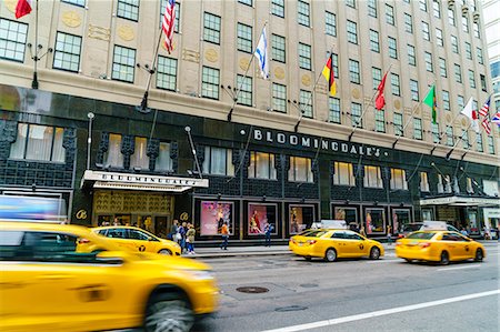 simsearch:841-06804846,k - Bloomingdales Department Store and yellow taxi cabs, Lexington Avenue, Manhattan, New York City, United States of America, North America Stock Photo - Rights-Managed, Code: 841-08860803
