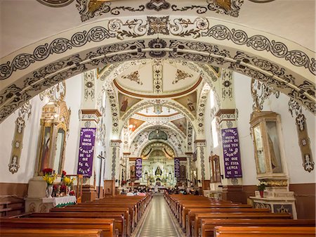 Painted interior of Santo Domingo church in the town of Ocotlan de Morelos, State of Oaxaca, Mexico, North America Stock Photo - Rights-Managed, Code: 841-08887334