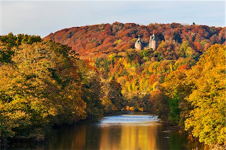 simsearch:841-07589927,k - Castle Coch (Castell Coch) (The Red Castle) in autumn, Tongwynlais, Cardiff, Wales, United Kingdom, Europe Stock Photo - Rights-Managed, Code: 841-08887440