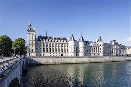 simsearch:841-07205947,k - The Conciergerie in Paris, France, Europe Photographie de stock - Rights-Managed, Code: 841-09055719