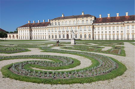 simsearch:400-07309915,k - New Schleissheim Palace with Palace Gardens, Oberschleissheim, Munich, Bavaria, Germany, Europe Stock Photo - Rights-Managed, Code: 841-09076745