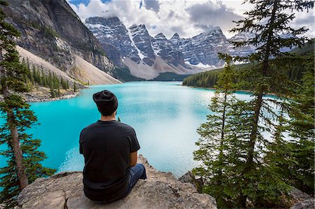 simsearch:841-07590044,k - Lone traveller at Moraine Lake and the Valley of the Ten Peaks, Banff National Park, UNESCO World Heritage Site, Canadian Rockies, Alberta, Canada, North America Stock Photo - Rights-Managed, Code: 841-09086630
