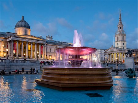 Trafalgar Square fountains and National Gallery at dusk, London, England, United Kingdom, Europe Foto de stock - Con derechos protegidos, Código: 841-09155112