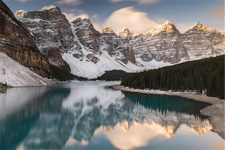 flowing - Mountains reflected in Moraine Lake, Banff National Park, UNESCO World Heritage Site, Alberta, The Rockies, Canada, North America Stock Photo - Rights-Managed, Code: 841-09163119