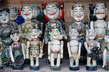 simsearch:841-06341159,k - Water puppets lined up for sale, Temple of Literature, Hanoi, Vietnam, Indochina, Southeast Asia, Asia Stock Photo - Rights-Managed, Code: 841-09163328