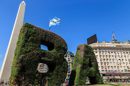 simsearch:841-05782943,k - BA in topiary, Obelisco iconic monument and flag, Plaza de la Republica, Congreso and Tribunales, Buenos Aires, Argentina, South America Photographie de stock - Rights-Managed, Code: 841-09183469