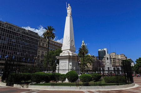 simsearch:841-05782943,k - Piramide de Mayo white obelisk, blue sky, Plaza de Mayo, The Center, Buenos Aires, Argentina, South America Photographie de stock - Rights-Managed, Code: 841-09183471