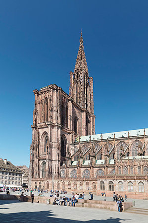 simsearch:841-06501064,k - Place de la Cathedrale and Strasbourg Cathedral Notre Dame, UNESCO World Heritage Site, Strasbourg, Alsace, France, Europe Stock Photo - Rights-Managed, Code: 841-09194276