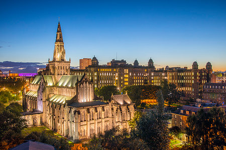 Glasgow Cathedral and Royal Infirmary at dusk, Glasgow, Scotland, United Kingdom, Europe Photographie de stock - Rights-Managed, Code: 841-09204945