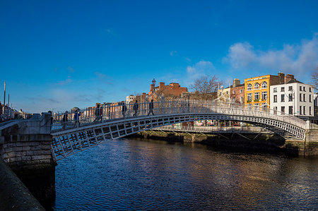 simsearch:841-06030533,k - The Liffey Bridge (Ha'Penny Bridge), Dublin, Republic of Ireland, Europe Stock Photo - Rights-Managed, Code: 841-09205246