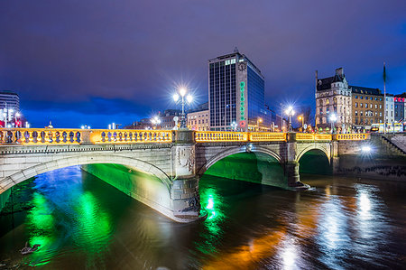 simsearch:841-06030533,k - O'Connell Bridge, Dublin, Republic of Ireland, Europe Stock Photo - Rights-Managed, Code: 841-09205256