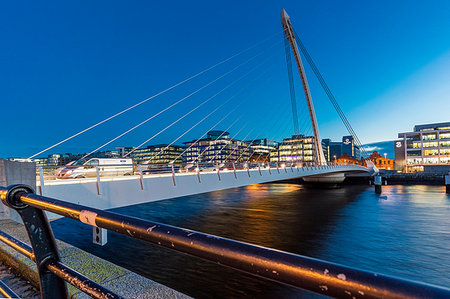 simsearch:841-06030533,k - The Samuel Beckett Bridge, Dublin, Republic of Ireland, Europe Stock Photo - Rights-Managed, Code: 841-09205267