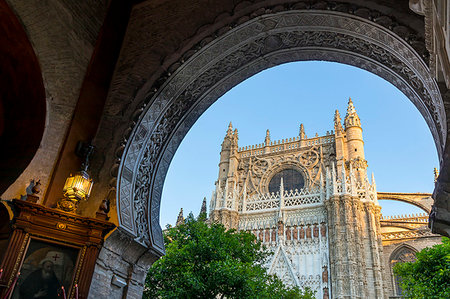 simsearch:841-06807735,k - The Cathedral of Seville, UNESCO World Heritage Site,  seen from the Door of Pardon (Puerta del Perdon), Seville, Andalusia, Spain, Europe Stock Photo - Rights-Managed, Code: 841-09229779
