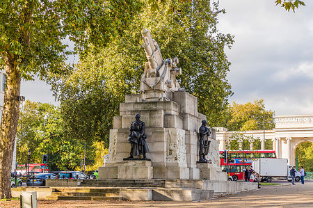 simsearch:841-02832407,k - The Royal Artillery Memorial on Hyde Park Corner, London, England, United Kingdom, Europe Foto de stock - Con derechos protegidos, Código: 841-09242177