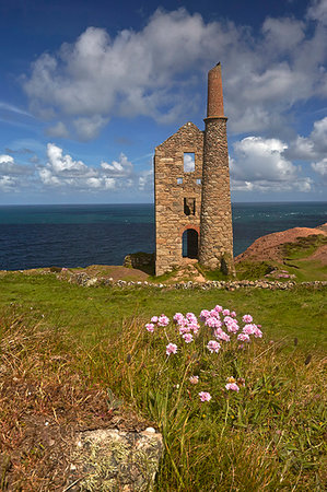 simsearch:841-06449661,k - The restored Wheal Owles tin mine on the cliff tops above Botallack, Cornwall, England, United Kingdom, Europe Foto de stock - Con derechos protegidos, Código: 841-09242230