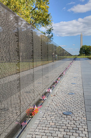 simsearch:841-07457532,k - The Wall, Washington Monument in the background, Vietnam Veterans Memorial, Washington D.C., United States of America, North America Stock Photo - Rights-Managed, Code: 841-09242446