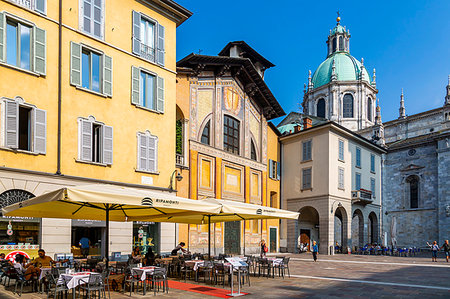 simsearch:841-06341441,k - View of Duomo and restaurant in Como, Province of Como, Lake Como, Lombardy, Italy, Europe Stock Photo - Rights-Managed, Code: 841-09242473