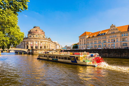 simsearch:841-07083487,k - Bode Museum on the River Spree in Berlin, Germany, Europe Stock Photo - Rights-Managed, Code: 841-09255782