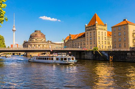 simsearch:841-07083487,k - Bode Museum on the River Spree in Berlin, Germany, Europe Stock Photo - Rights-Managed, Code: 841-09255792