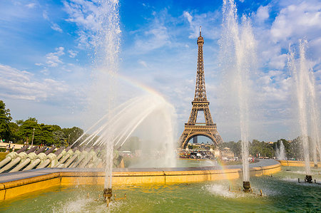 simsearch:841-06343131,k - Eiffel Tower and Trocadero fountains and water canons, Paris, France, Europe Stock Photo - Rights-Managed, Code: 841-09255839