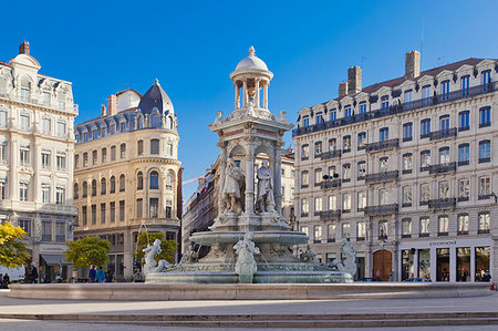 simsearch:845-03464097,k - Jacobins Square, Lyon, Auvergne-Rhone-Alpes, France, Europe Stock Photo - Rights-Managed, Code: 841-09256094