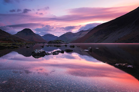 simsearch:841-07590500,k - Pink clouds reflected in tranquil Wast Water, dawn, Wasdale, Lake District National Park, UNESCO World Heritage Site, Cumbria, England, United Kingdom, Europe Stock Photo - Rights-Managed, Code: 841-09256681