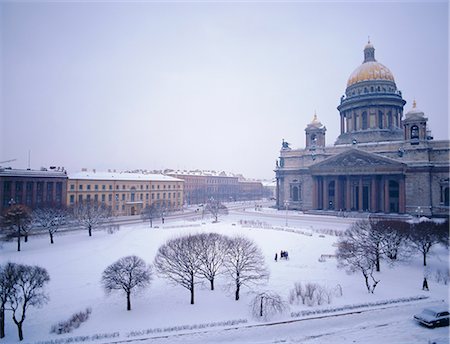 simsearch:841-02703267,k - St. Isaac's Cathedral in snow, St. Petersburg, Russia Stock Photo - Rights-Managed, Code: 841-02704079