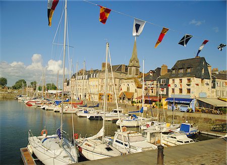 pennant flag - The old harbour, Honfleur, Normandy, France Foto de stock - Con derechos protegidos, Código: 841-02704302